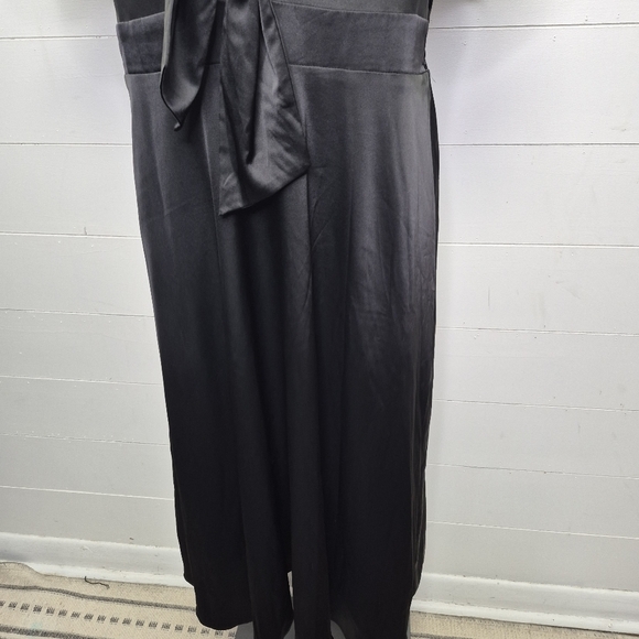 Baltic Born Poppy Satin Tie Front Midi Dress Size XL - Picture 5 of 13